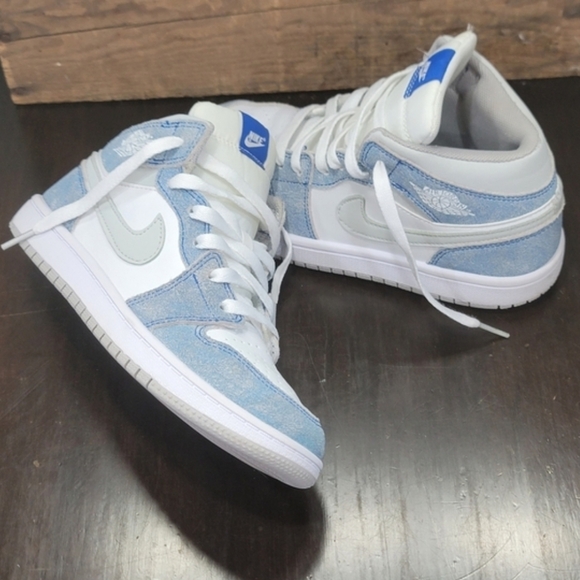 Jordan Shoes - Nike Air Jordan 1 High Og 'Hyper Royal' Wmns 5 Fast Shipper